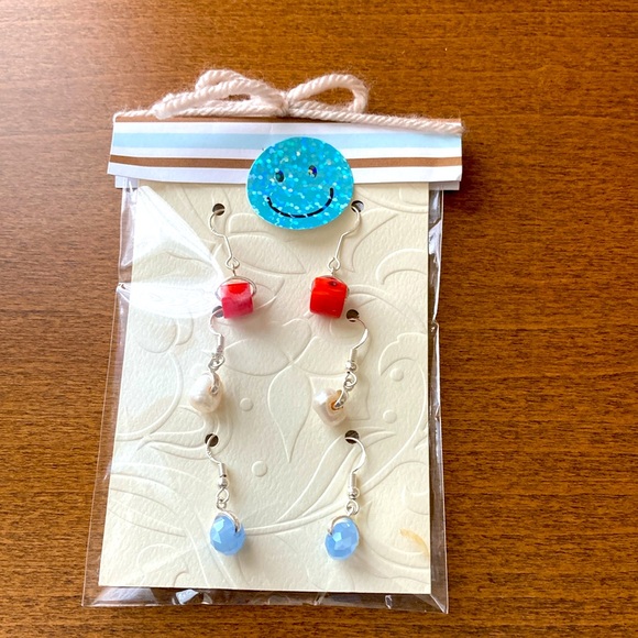 Set of 3 Pairs of Earrings - Red, White & Blue - Picture 2 of 5